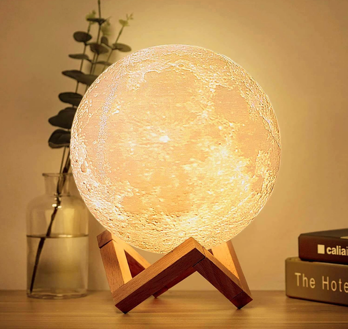 Moon-Shaped Table Lamp in Japandi Style