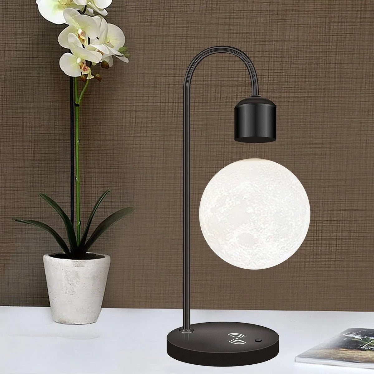Cordless Charging Lamp with Magnetic Levitation and Wireless Base for Bedside
