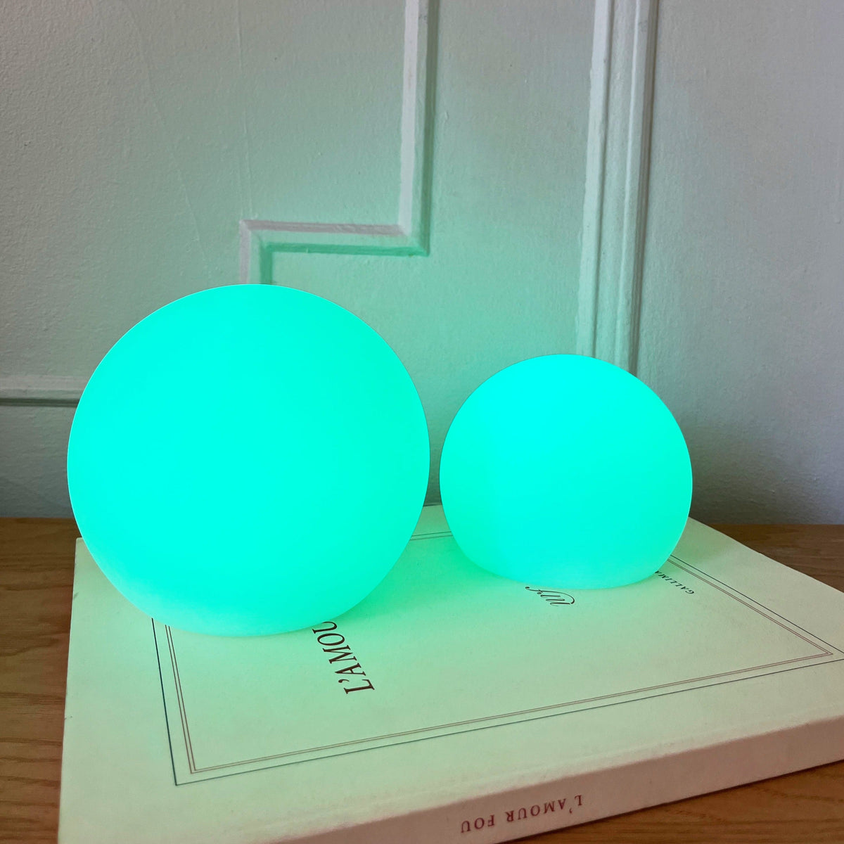 Versatile Color-Adjustable Orb Lamp with Remote Control