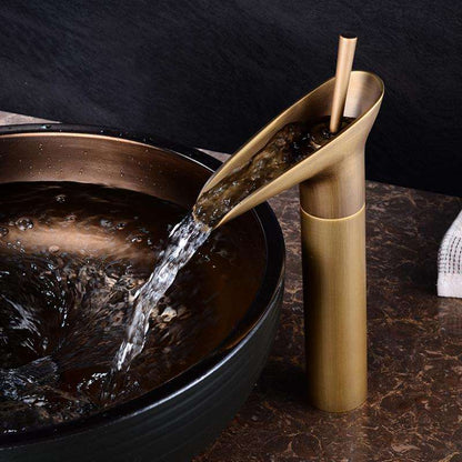 Antique Brass Bathroom Faucet – Single Handle Basin Mixer Tap in Black or Gold