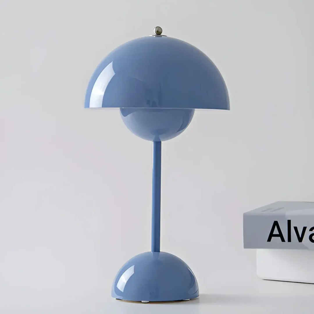 Adjustable Wireless Table Lamp – Chic Design for Cozy Lighting
