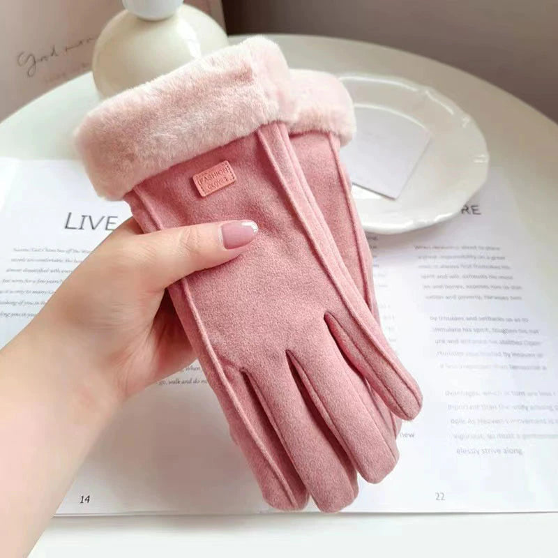 Thermal Touch Gloves with 5000mAh Battery for All-Day Warmth