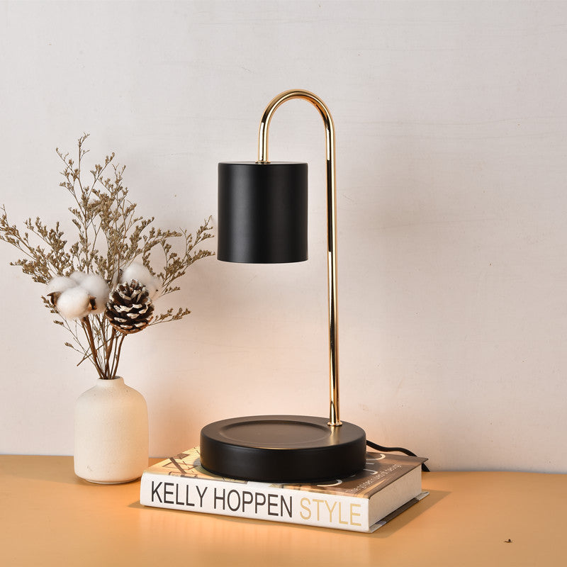 Elegant Arch Desk Lamp with Focused Illumination