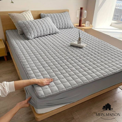 Mattress Protector with Quilted Design