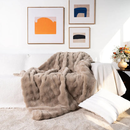 Cozy Throw Blanket for Winter Warmth