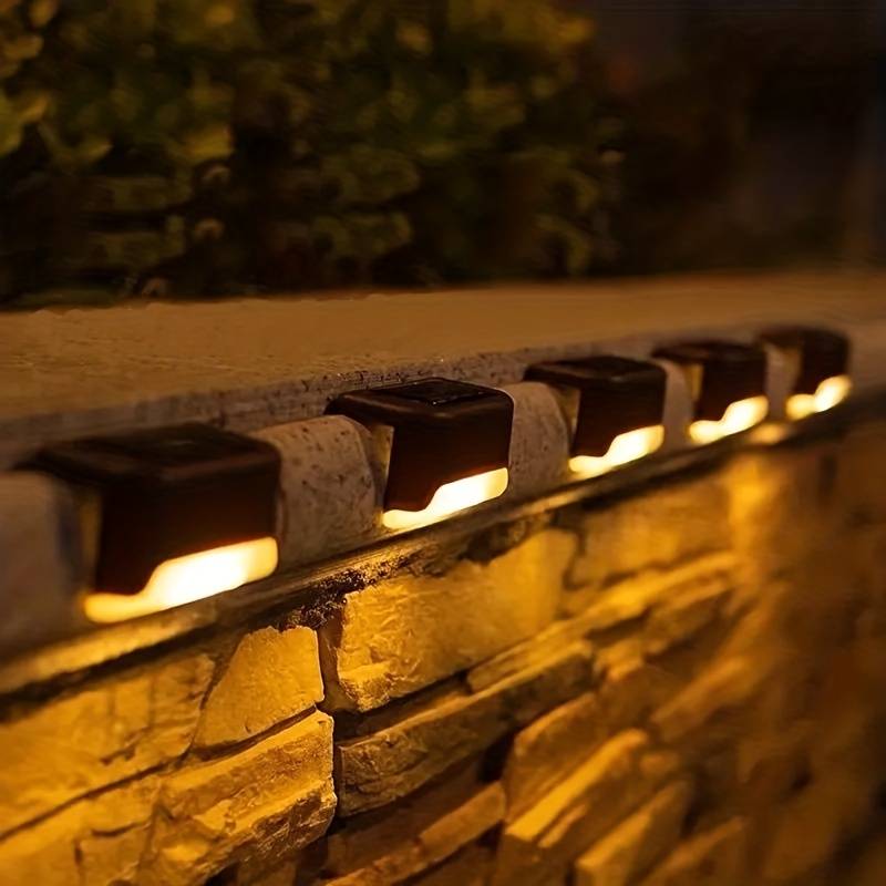 Outdoor LED Light with Wireless Design and Solar Power
