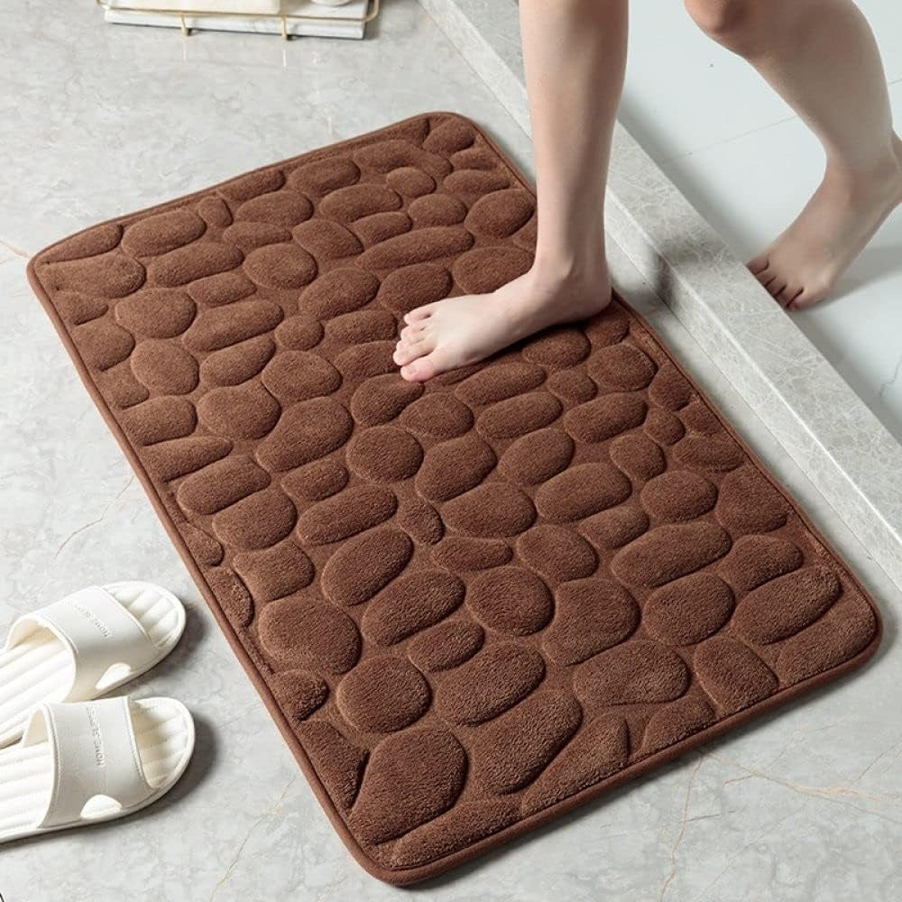 Quick-Drying Bath Mat with Non-Slip Pebble Design