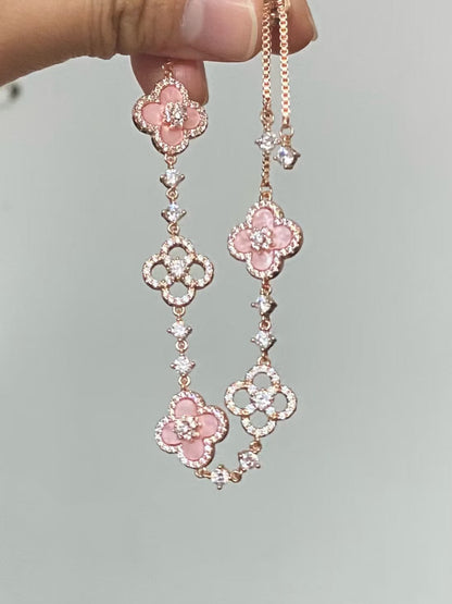Chic Floral Wristpiece with Natural Shell and Crystal Highlights