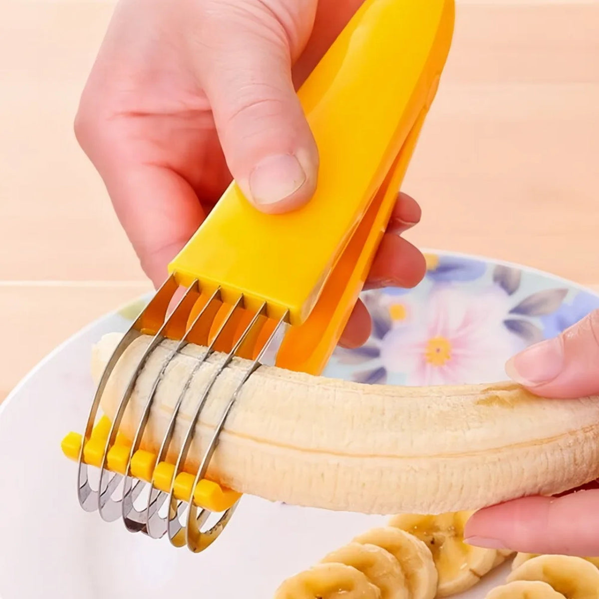 Effortless Fruit & Veggie Slicer with Innovative Handle Design