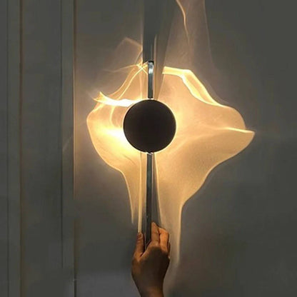 Rotating Head Wall Light with Adjustable Design and Reflective Metal Plate