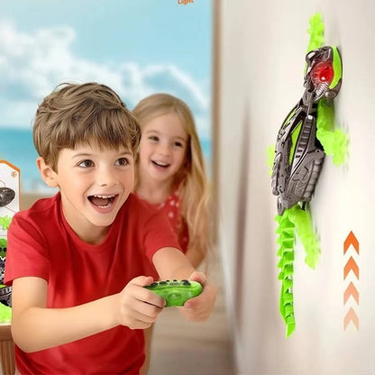 Interactive Wall-Crawling Lizard Toy with Illuminated Eyes