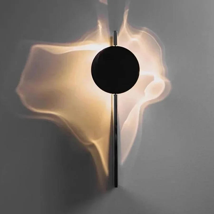 Rotating Head Wall Light with Adjustable Design and Reflective Metal Plate