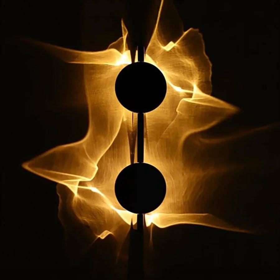 Rotating Head Wall Light with Adjustable Design and Reflective Metal Plate