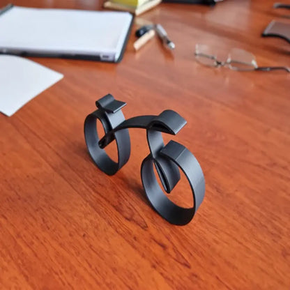 Sleek Bicycle Art Piece - Wire Frame in Elegant Black