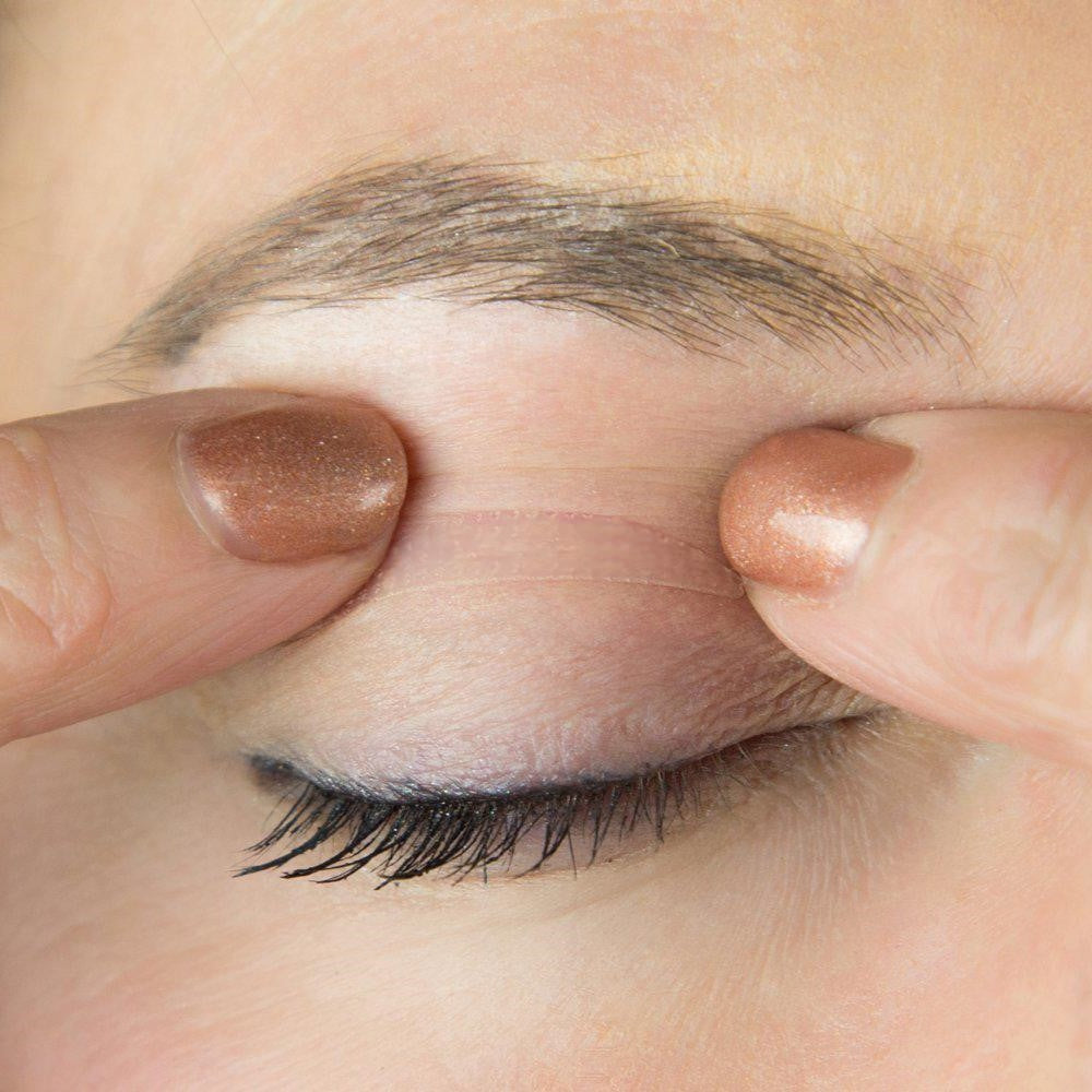 Instant Eyelid Lift Strips - 100 Count, Invisible & Gentle