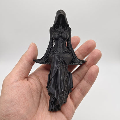 Gothic Style Shelf-Standing Figure for Desk Decoration