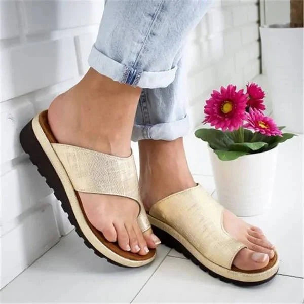 Ergonomic Sandals for Optimal Foot Alignment and Comfort