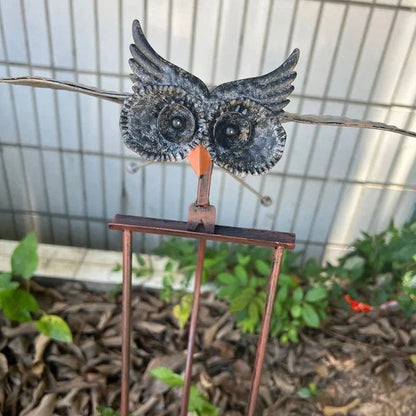 Elegant Garden Bird Ornament with Animated Wings and Stable Base