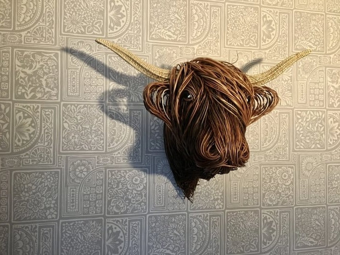 Handcrafted Highland Cattle Head Wall Art – Rustic Wall Sculpture 24.8 x 20.9 in