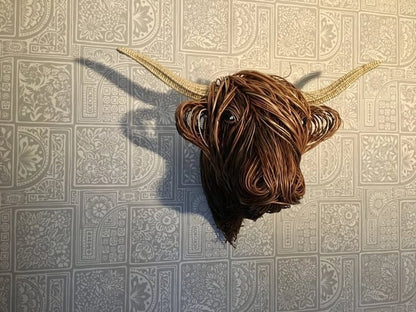 Handcrafted Highland Cattle Head Wall Art – Rustic Wall Sculpture 24.8 x 20.9 in