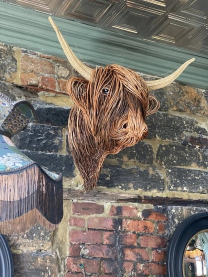 Handcrafted Highland Cattle Head Wall Art – Rustic Wall Sculpture 24.8 x 20.9 in