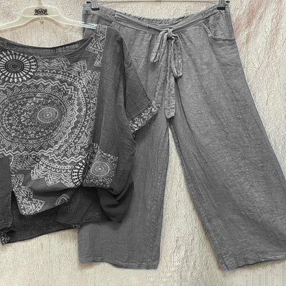 Chic Geometric Print Two-Piece Ensemble with High-Waisted Pants