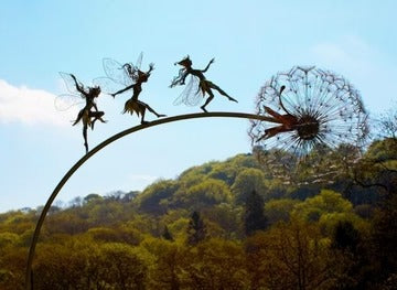 Charming Garden Sculpture for Enchanting Outdoor Spaces