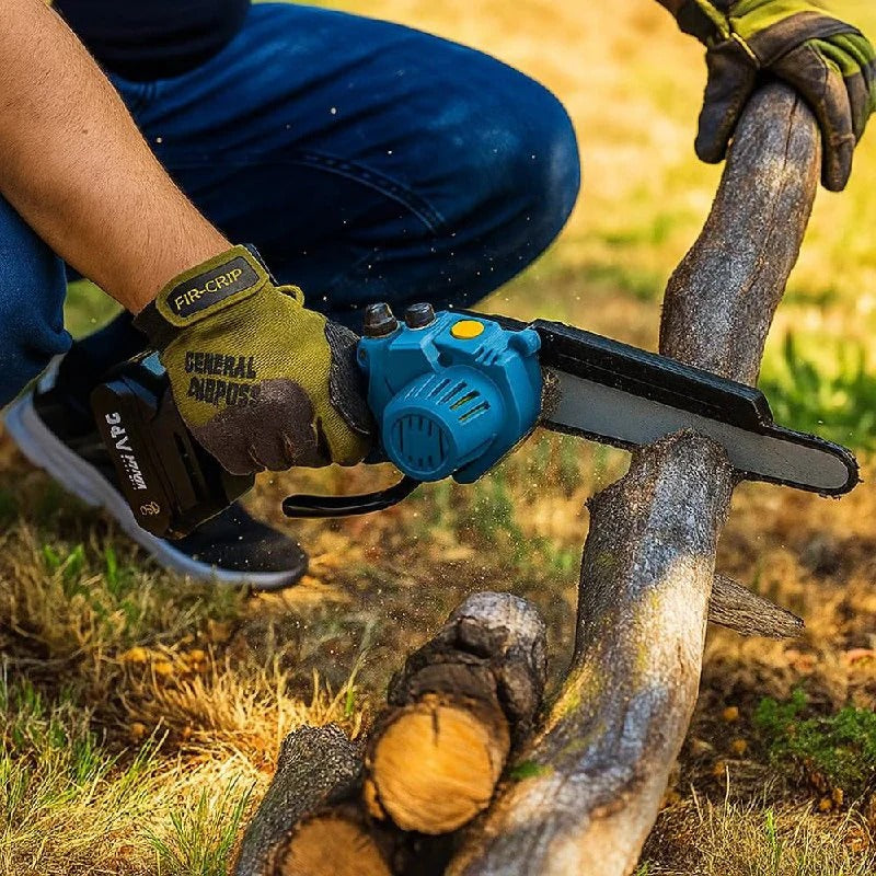 Cordless Lightweight Chainsaw with 1000W Power & 30-Minute Runtime
