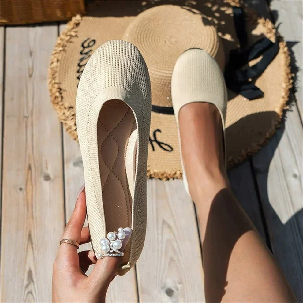 Women's Effortless Comfort Shoes with Arch Support and Slip Resistance