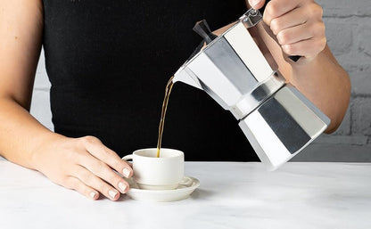 Compact Pressure Coffee Brewer for Single-Serve Perfection