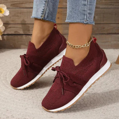Comfort-Focused Low-Top Sneakers for Everyday Adventures