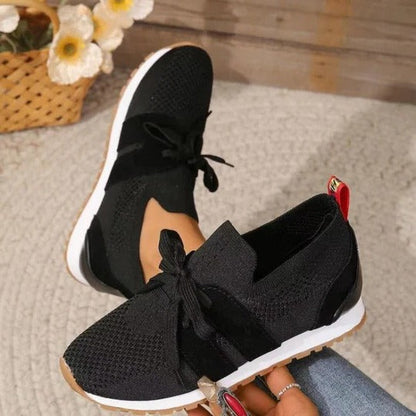 Comfort-Focused Low-Top Sneakers for Everyday Adventures