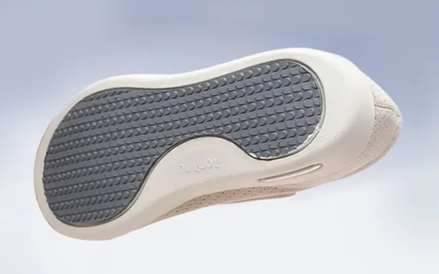 Extra Wide Lace-Up Walking Shoes for Swollen Feet with Memory Foam Insole
