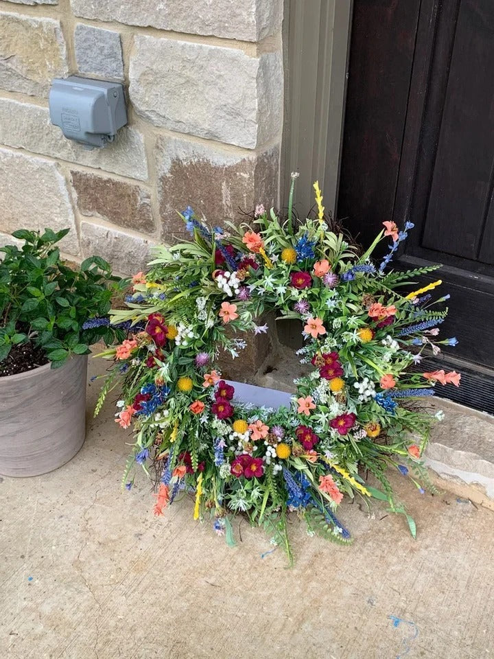 Vibrant Wildflower Wreath for Year-Round Elegance