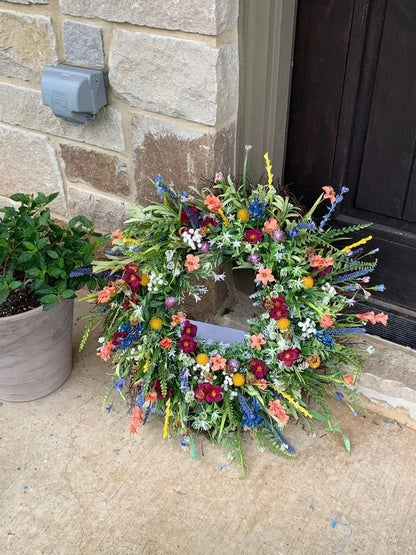 Vibrant Wildflower Wreath for Year-Round Elegance