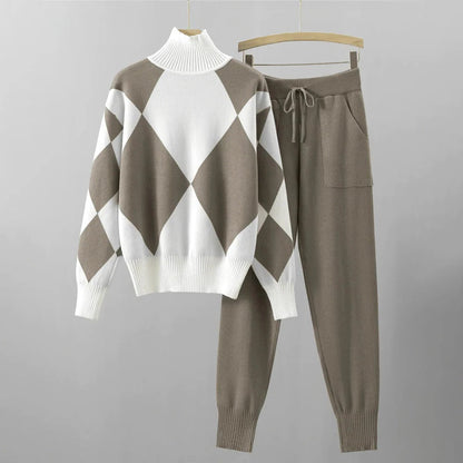 2-Piece Knit Tracksuit for Women - Warm Sweater and Pants Set in Beige, Red, Blue, Black, Sizes S to 2XL