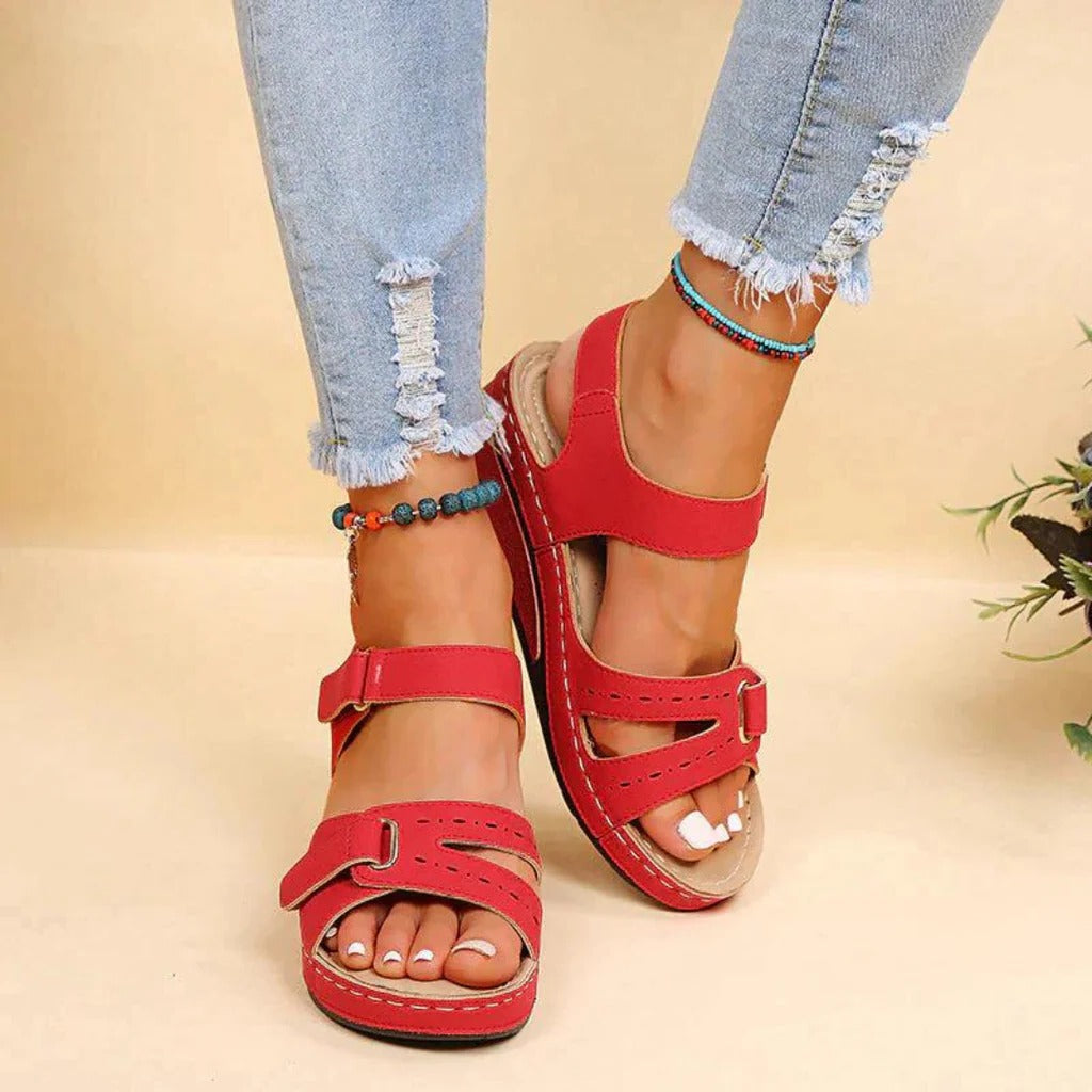 Ladies' Relaxed Sandals with Arch Support and Flexible Fit