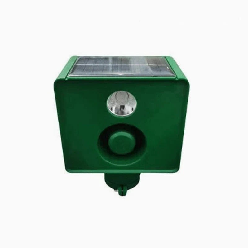 Solar-Powered Guardian Light with Alarm for Animal Deterrence