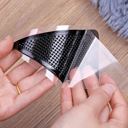 Secure Carpet Holders for Stable Rug Placement