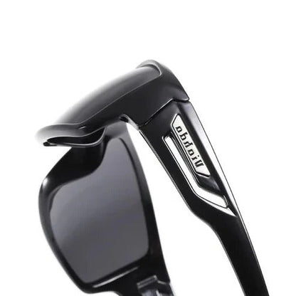 Dynamic Light-Adjusting Sunglasses for Everyday Adventures