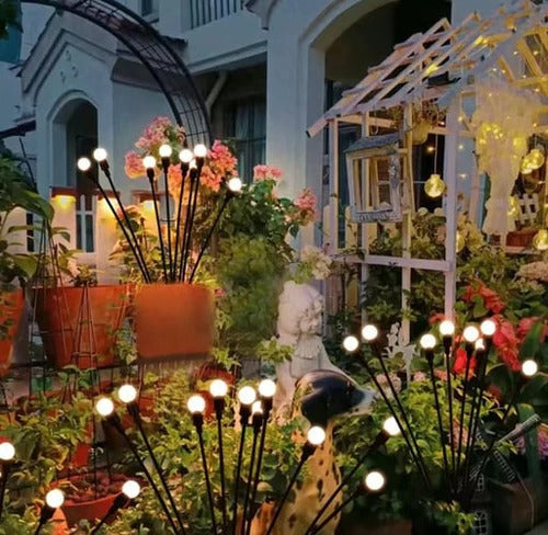 30in Solar Garden Light with Flexible Stems and Two Lighting Options