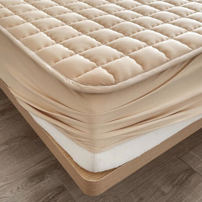Mattress Protector with Quilted Design