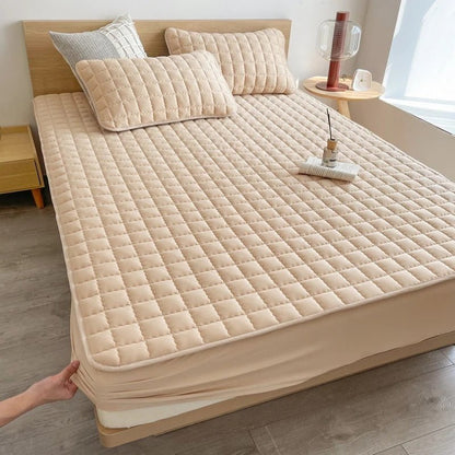 Mattress Protector with Quilted Design