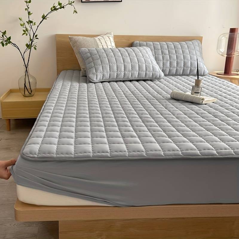 Mattress Protector with Quilted Design
