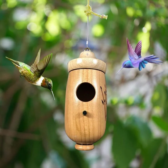 Birdhouse for Hummingbirds – Decorative Resin Nest in Oak, Maple, Cherry, 5.9 In
