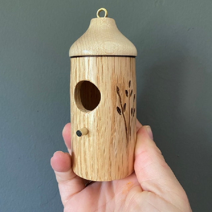 Charming Hummingbird Haven with Natural Wood Look