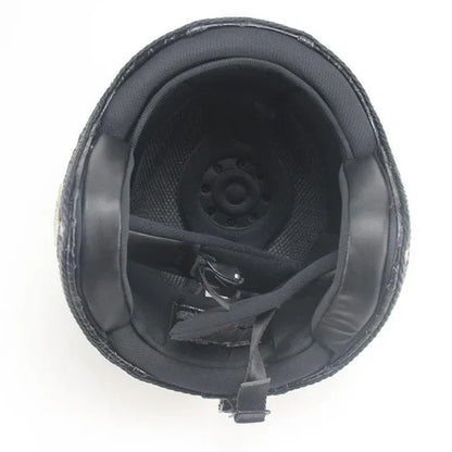 Vintage-Inspired Motorcycle Helmet with Retro Eye Protection