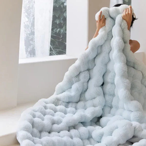 Soft Double-Lined Faux Fur Blanket for Couch – Fluffy Sofa Throw