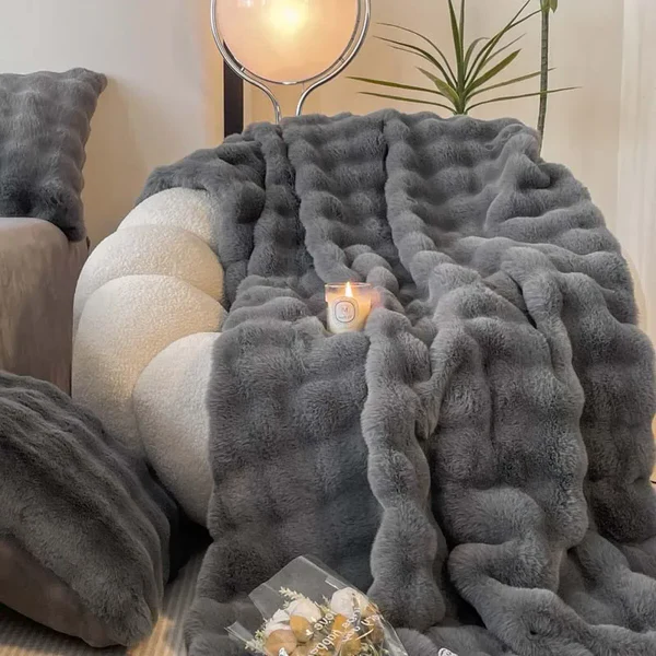 Soft Double-Lined Faux Fur Blanket for Couch – Fluffy Sofa Throw