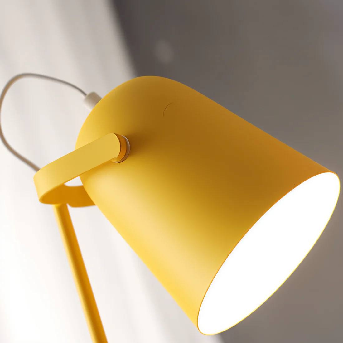 LuxeGlow Adjustable Desk Lamp for Cozy Illumination